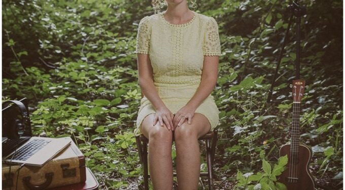 UK singer-songwriter Louise Havell releases debut EP “Shooting With Lives”