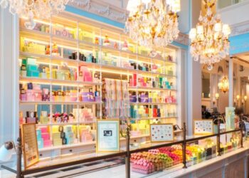 Entrance to Ladurée