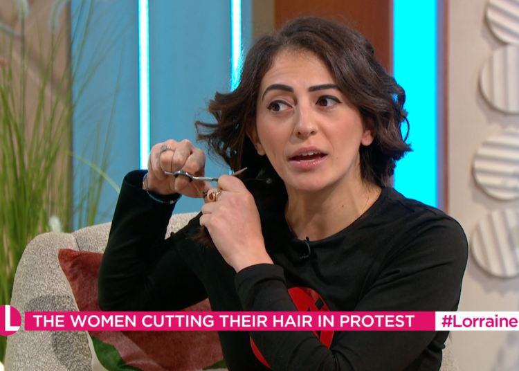 Live on Lorraine: Protester Elika Ashoori cuts her hair in solidarity with Iranian women