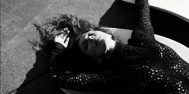 Kiwi artist Reb Fountain to headline debut London live show