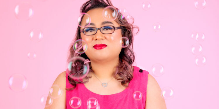 Robin Tran: Don’t Look At Me – Review