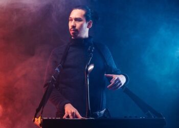 Huge Davies: Whodunnit? – Review