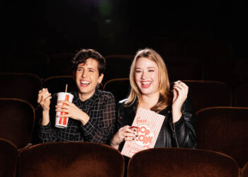 Six Chick Flicks….Or a Legally Blonde Pretty Woman Dirty Danced on the Beaches While Writing a Notebook on the Titanic – Review