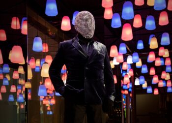 Benedict Sinister Releases New Single ‘You Dance in the Club’