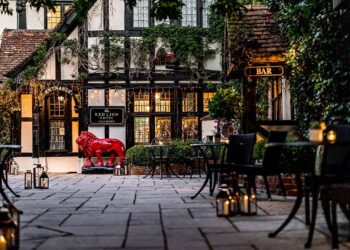 The Courtyard of The Red Lion Hotel