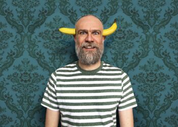 Olaf Falafel: Farts, Toilets and Fighting Seagulls