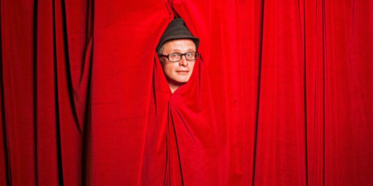 Fringe Q and A: Simon Munnery Subverts the Genre