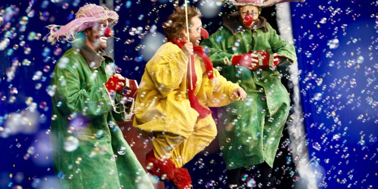 Magical Slava SnowShow Returns