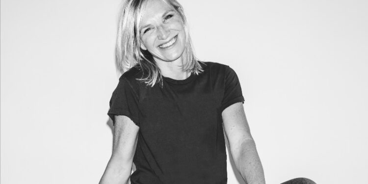 Music: Jo Whiley announces 90’s Anthems Tour