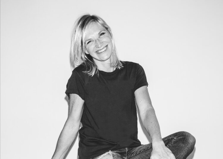 Music: Jo Whiley announces 90’s Anthems Tour