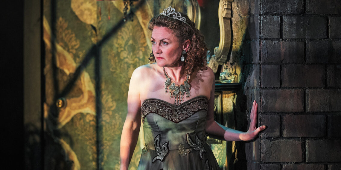 Theatre Review: A Streetcar Named Desire