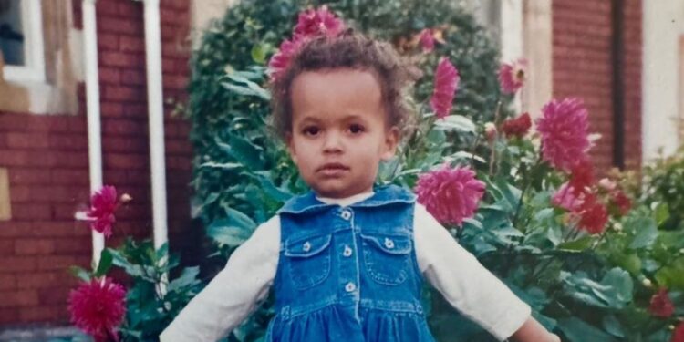 Music: Little Old Me: Lily Beau Sings From the Heart