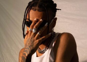 Music: Saviour: Something Urgent to Express