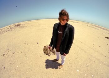 Music: Sasha Dawe: New Single Who I Am