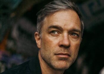 Music: World on a String: Hadley Fraser