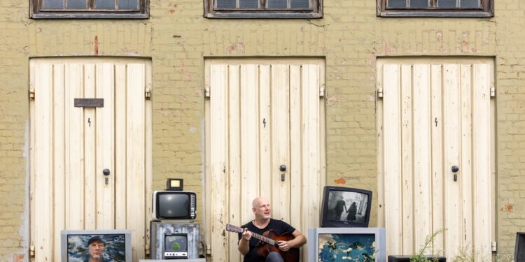 Music:  Patrick Staniforth: Green House
