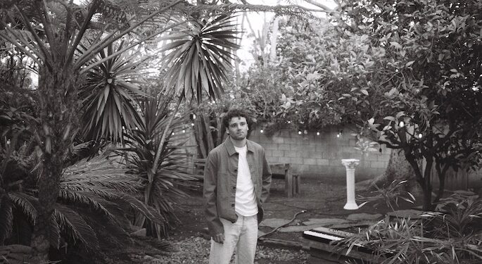 Music: Jeffers Insley Returns With Haunting Piano Ballad ‘Honey’ — A Dream-Laced Meditation on Intimacy and Loss