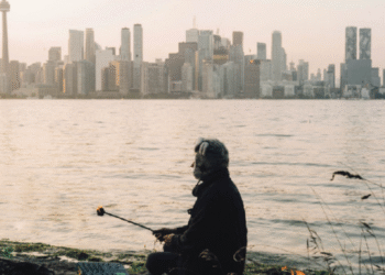 Music: Zweng’s Toronto Tapes Is a Raw, Reborn Ode to Sobriety and Sonic Healing