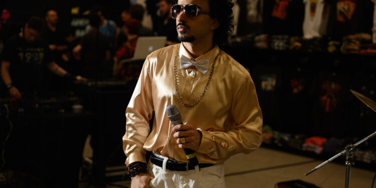 Music: Ronzoni Hines Is Leading a New Wave of British R&B, and He’s Doing It His Way