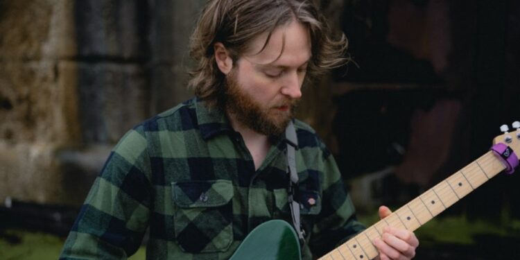 Neil Potter shares new single Música El Idioma Del Amor