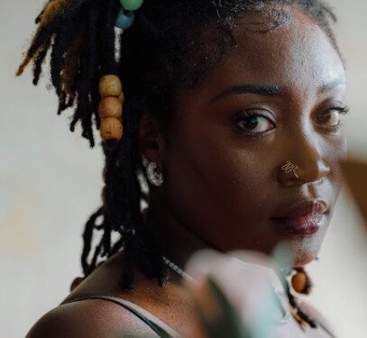 Temi T Announces New Single “Painted Intentions”