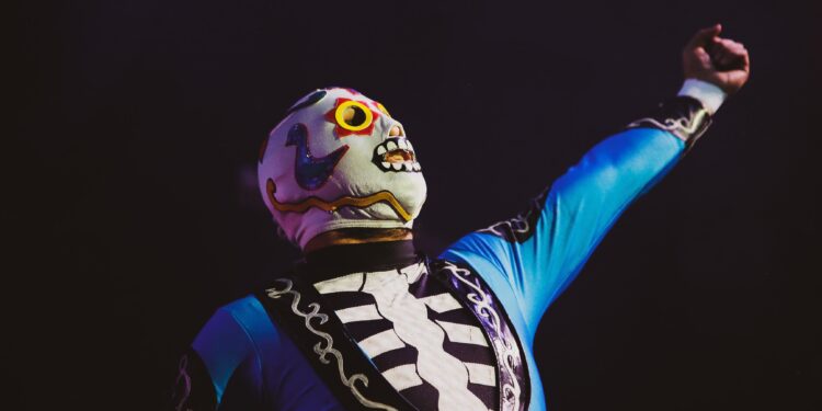 Lucha VaVOOM Makes Explosive UK Debut at London’s Troxy