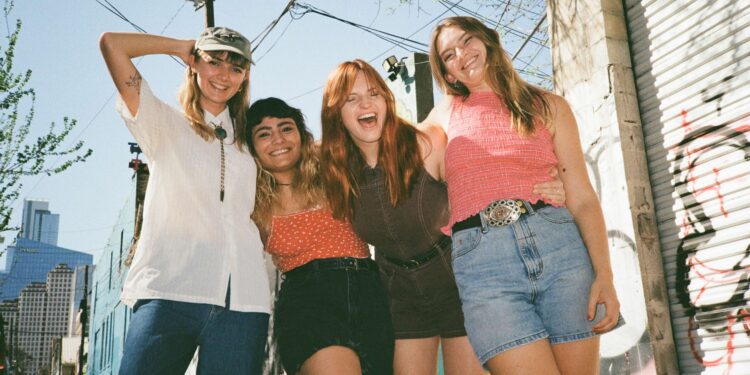 Betty Taylor Share Indie Pop Gem ‘Sucker Punch’ Ahead of UK and Ireland Dates